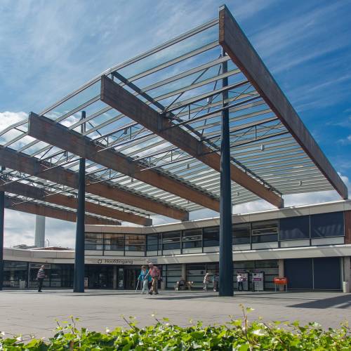 Openingstijden poliklinieken, buitenpoliklinieken en Klantcontactcentrum tijdens feestdagen Openingstijden poliklinieken, buitenpoliklinieken en Klantcontactcentrum tijdens feestdagen