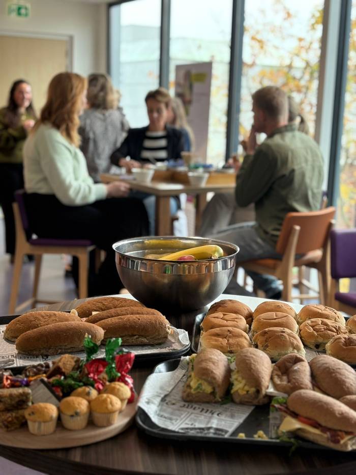 Onder het genot van een heerlijke lunch elkaar beter leren kennen