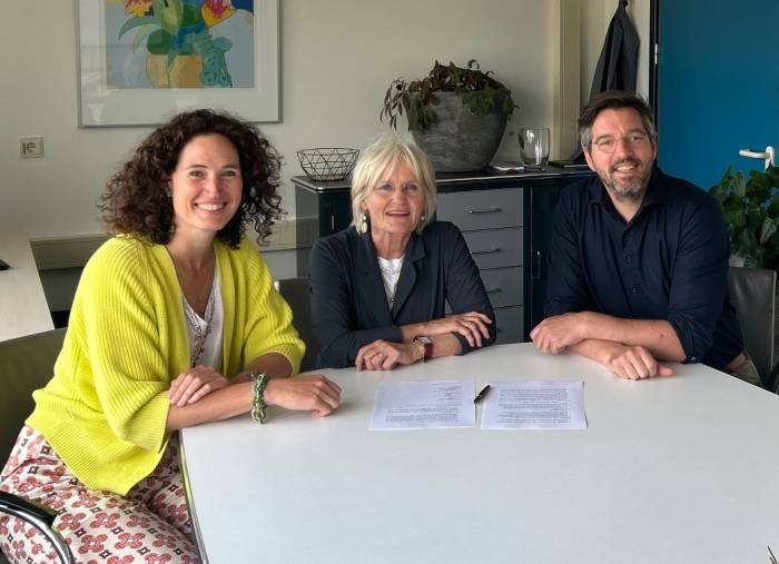 V.l.n.r. Barbara Kreis (voorzitter MSC), Gerdien Sigger (voorzitter cliëntenraad) en Edwin Maalderink (voorzitter raad van bestuur)