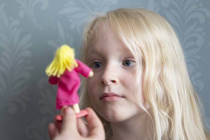 Fayèn blijft oefenen om haar oogspieren sterk te houden