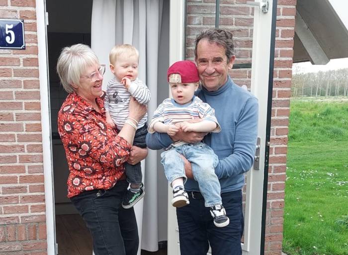 Mark en Jannette Dut met kleinkinderen