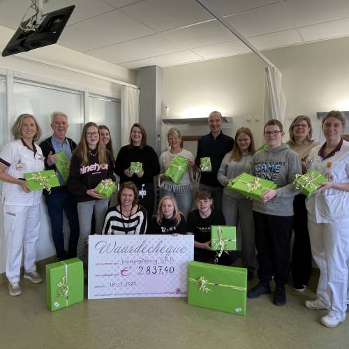 Leerlingen Pronova Winterswijk schenken €2.837,40 aan Stichting Vrienden SKB  